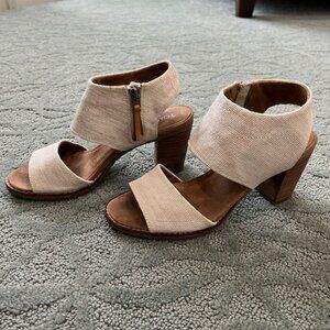 TOMS Majorca Cut Out Heel – Off White, Size 7.5